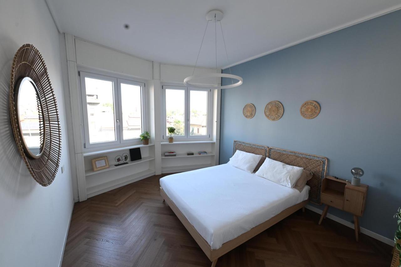 Your Window On The City - Via Gioia Apartment Milan Bagian luar foto