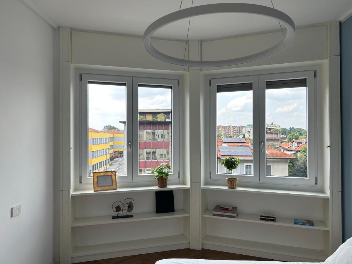 Your Window On The City - Via Gioia Apartment Milan Bagian luar foto