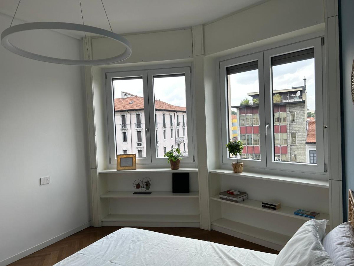 Your Window On The City - Via Gioia Apartment Milan Bagian luar foto