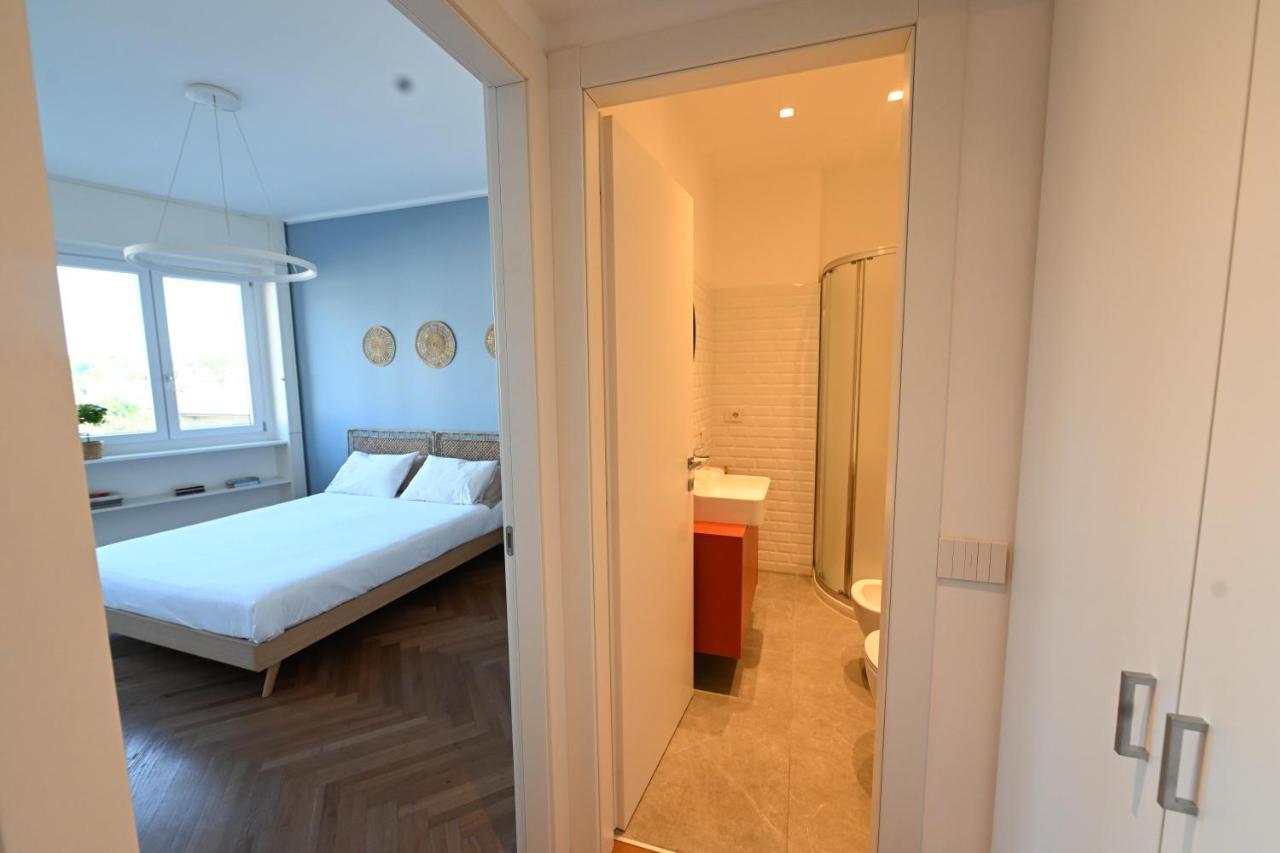 Your Window On The City - Via Gioia Apartment Milan Bagian luar foto